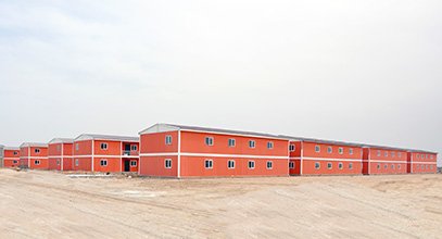 „კარმოდმა“ 7 თვეში 10.000 მოსახლეზე გათვლილი ასაწყობი სახლების ქალაქი ააშენა 